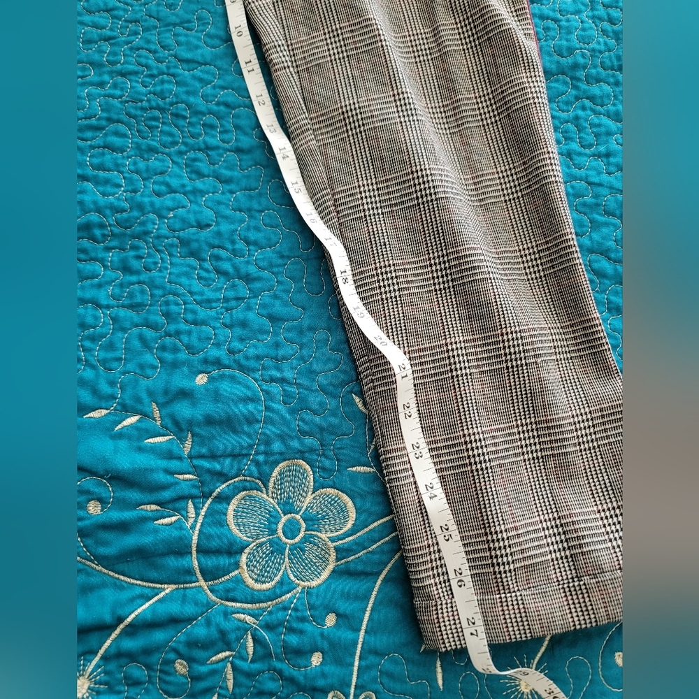 Hem & Thread Pants - M - Picture 7 of 8